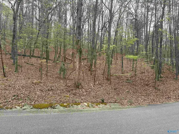 4 Greenbriar Road, Gadsden, AL 35901