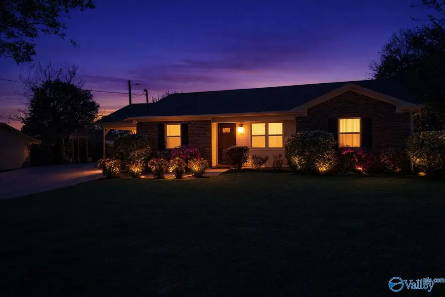 512 Brad Avenue, Albertville, AL 35950 - #2