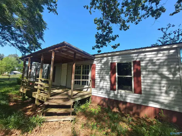 77 Horizon Place, Rainbow City, AL 35906