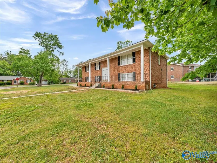 7700 Carlton Drive Sw, Huntsville, AL 35802 - #2
