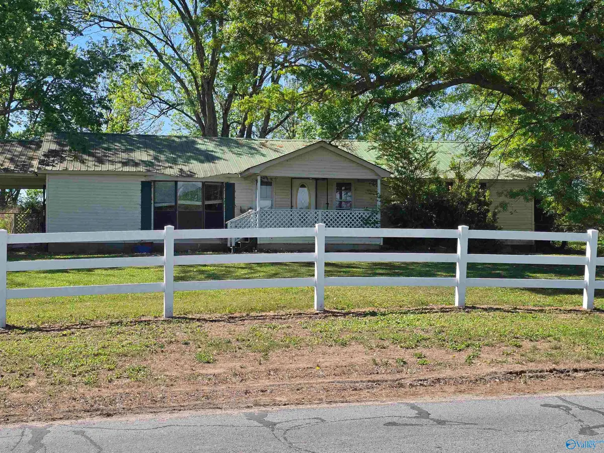 4318 County Road 38, Section, AL 35771 - #1