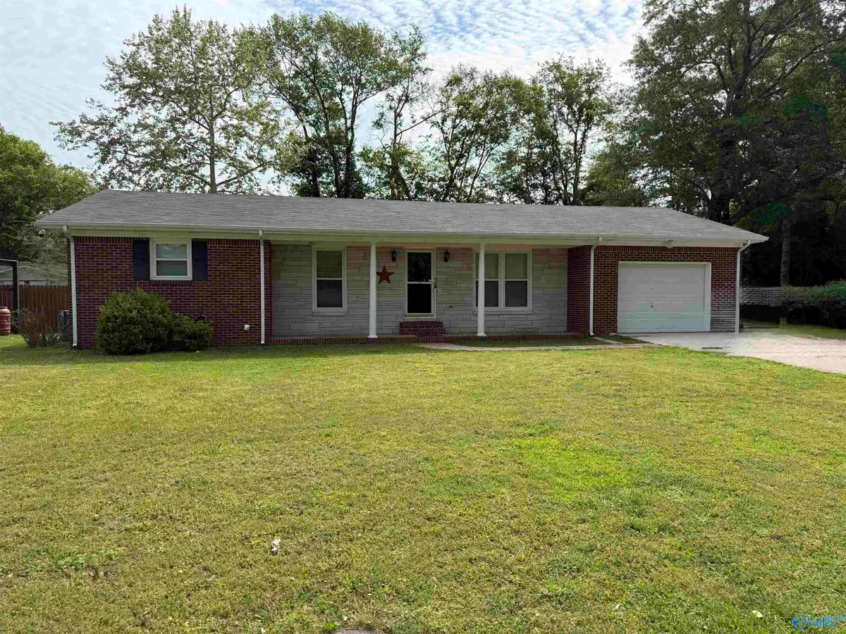 2706 Lake Avenue Se, Decatur, AL 35603 - #1