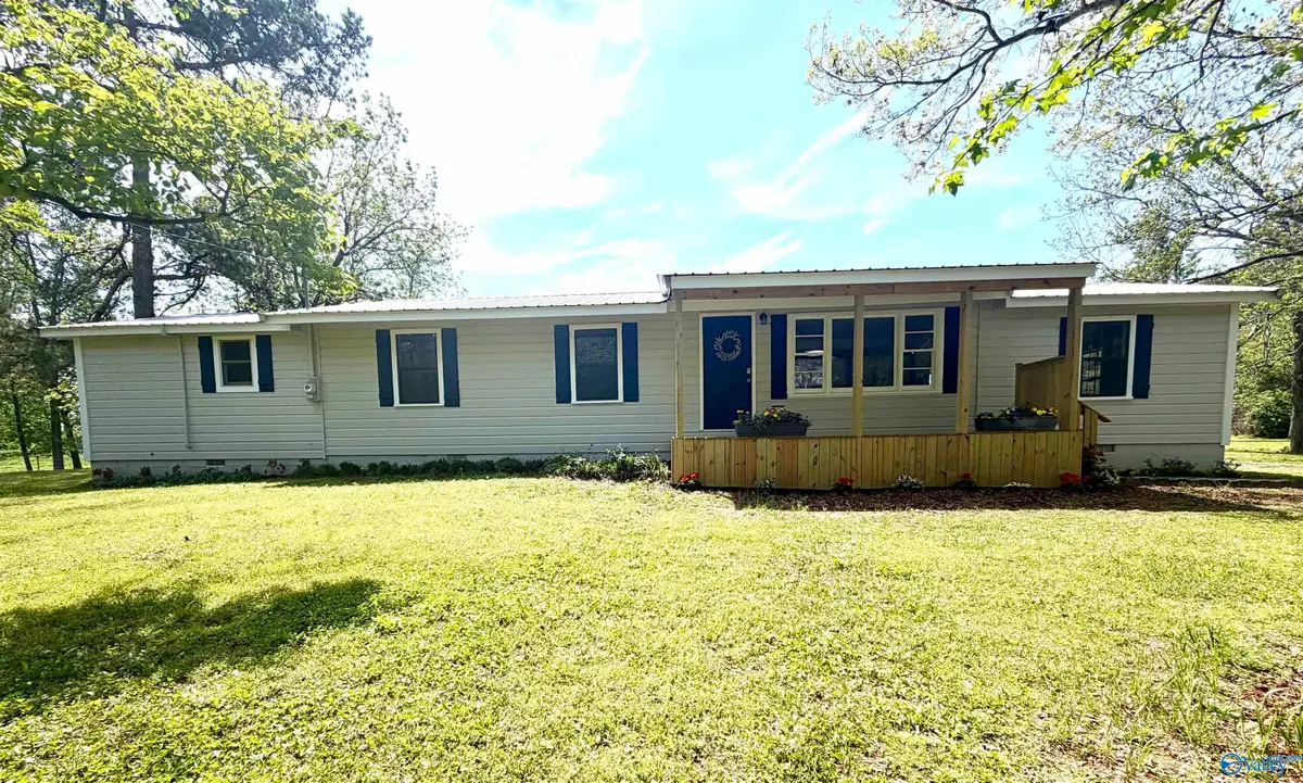 662 County Road 454, Crossville, AL 35962 - #1