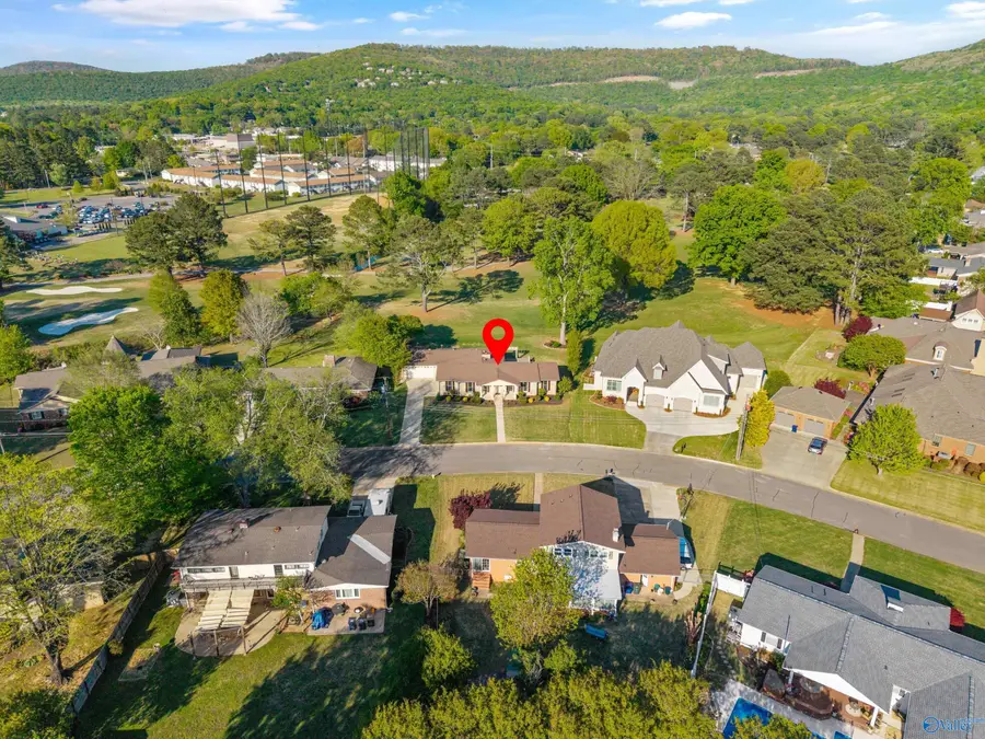 819 Farley Drive Se, Huntsville, AL 35802 - #2