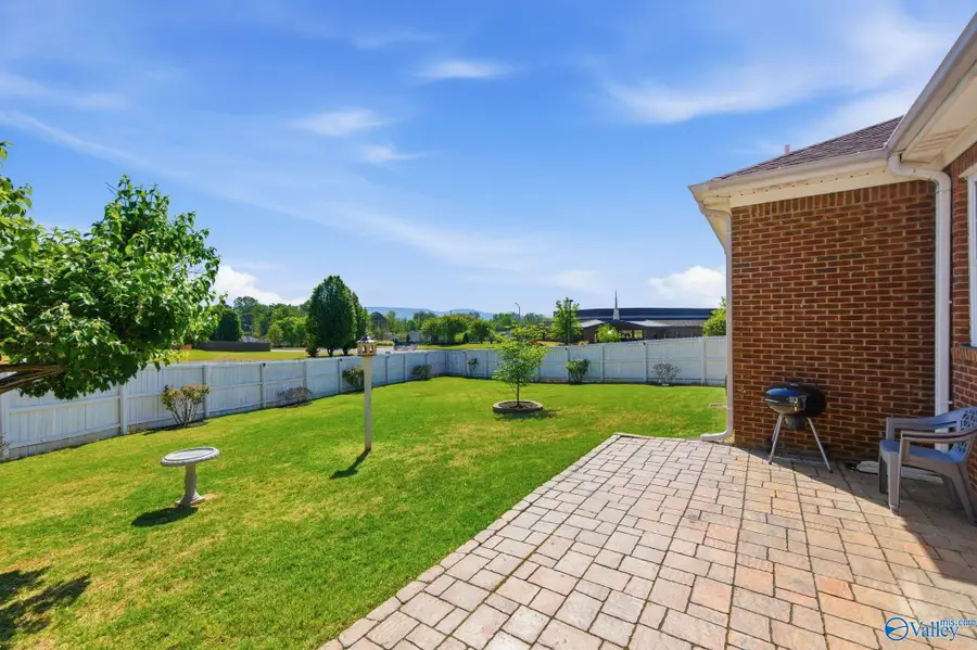 2502 Briarhurst Court Nw, Huntsville, AL 35810 - #3