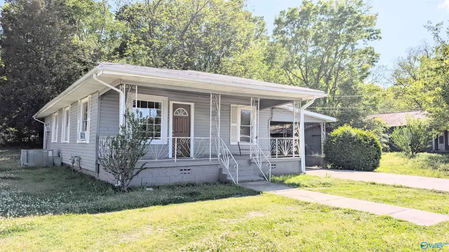 2702 Hickory Street, Gadsden, AL 35904 - #2