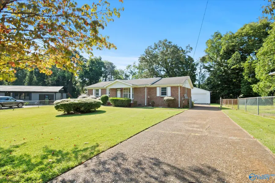 2917 Ford Place, Huntsville, AL 35810 - #2