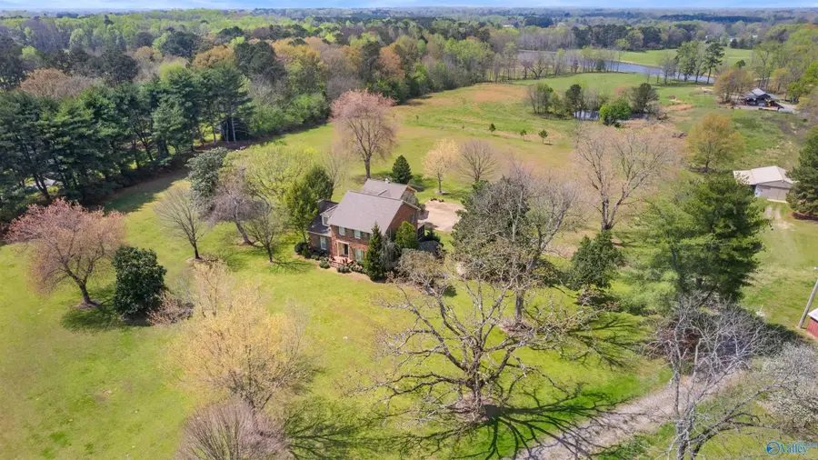 2072 Walnut Street, Albertville, AL 35950 - #3