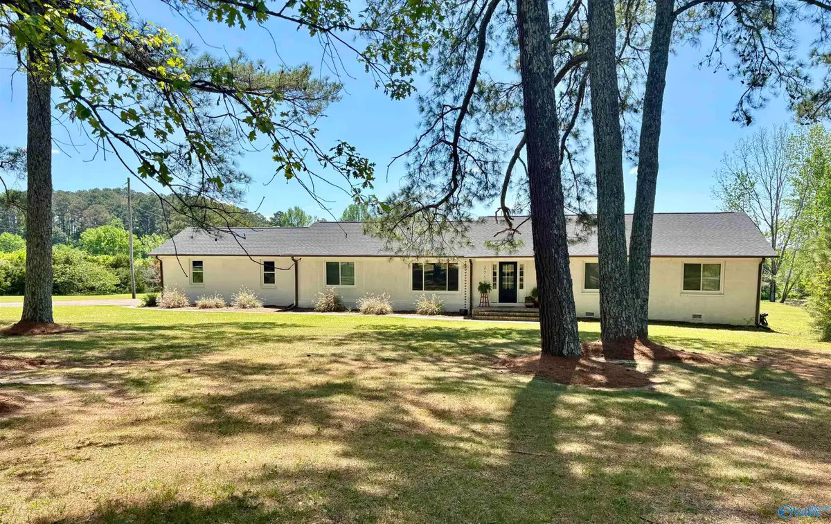 2711 West Chapel Hill Road, Decatur, AL 35603 - #1