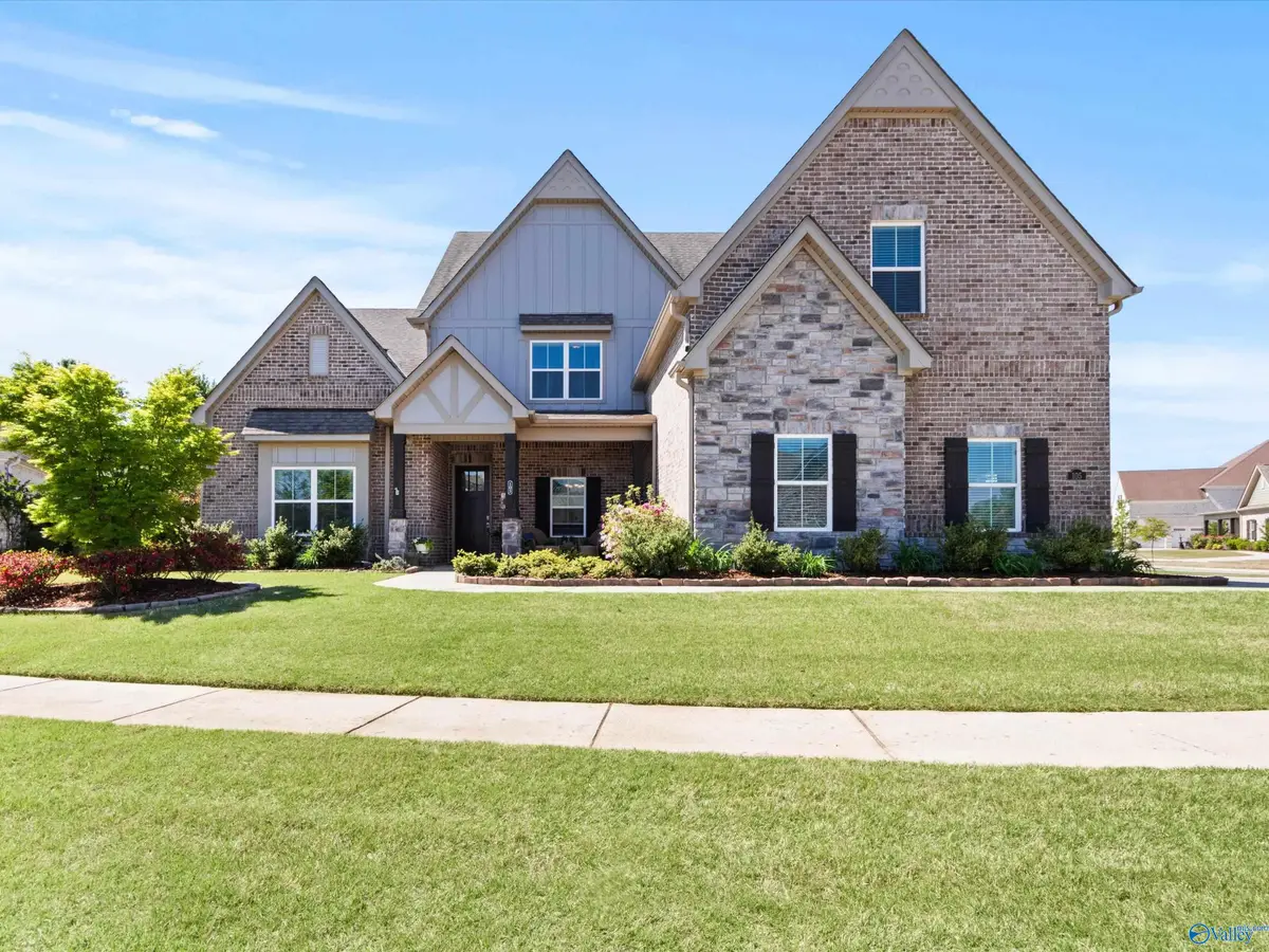 105 Willow Lake Circle Sw, Huntsville, AL 35824 - #1