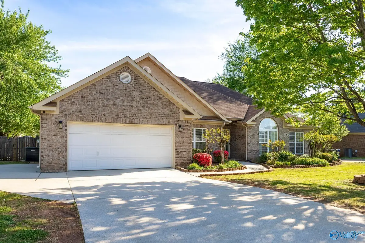 102 Tudor Place, Madison, AL 35758 - #1