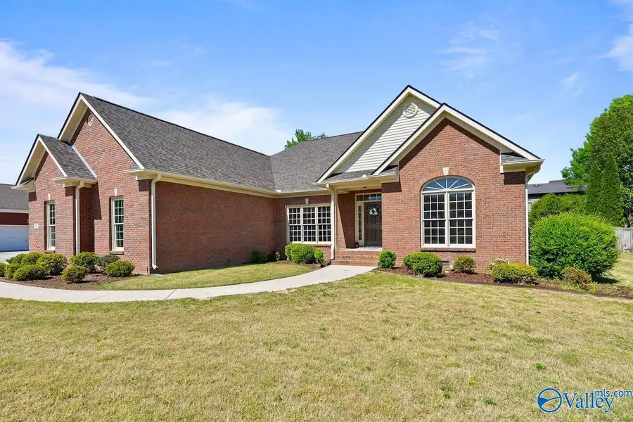 7133 Jump Street, Owens Cross Roads, AL 35763 - #2