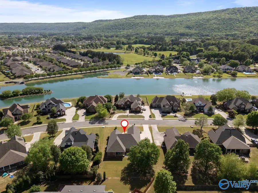 7133 Jump Street, Owens Cross Roads, AL 35763 - #3