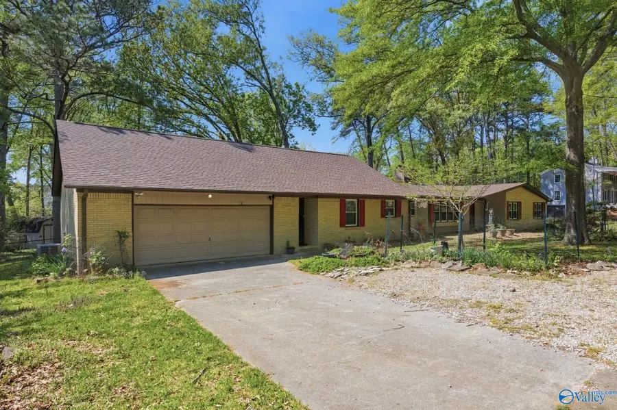 2612 Vista Drive Se, Huntsville, AL 35803 - #2