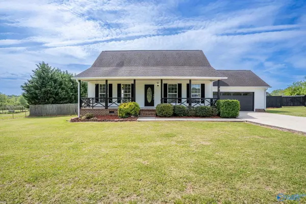 927 Fruit Farm Road, Fort Payne, AL 35967