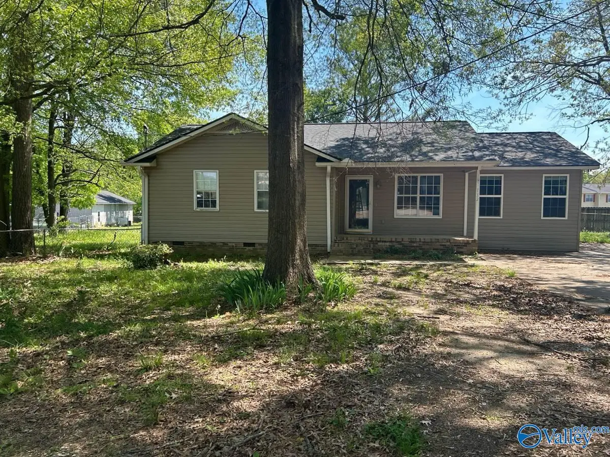 132 Pineview Street, Rainbow City, AL 35906 - #1