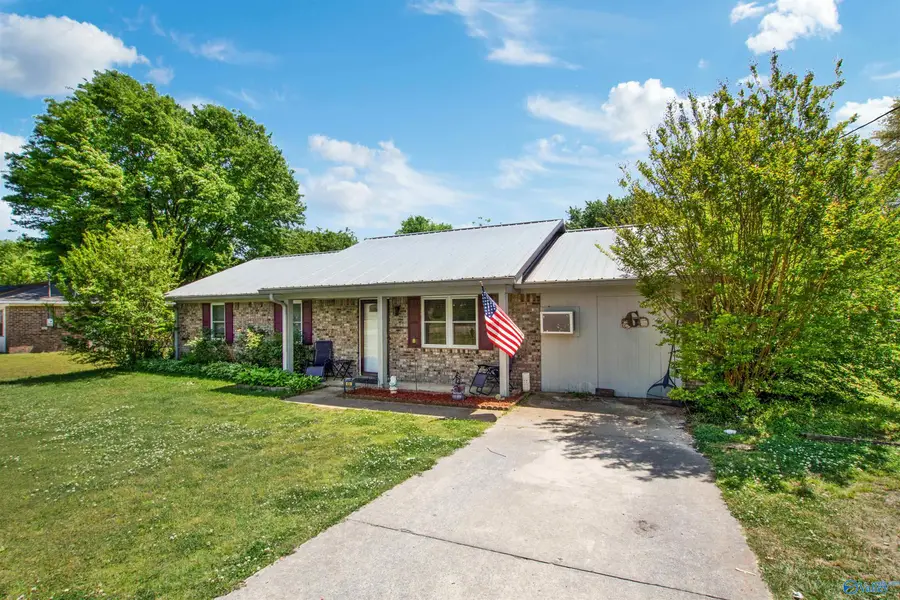 404 Potomac Drive, Boaz, AL 35957 - #3
