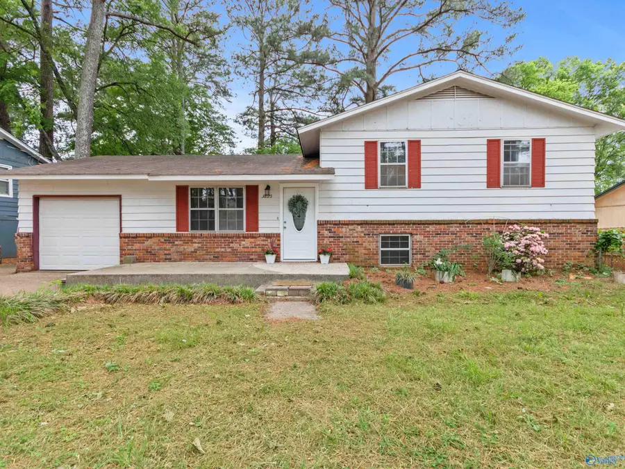 3825 SW Pinedale Drive, Huntsville, AL 35805 - #3