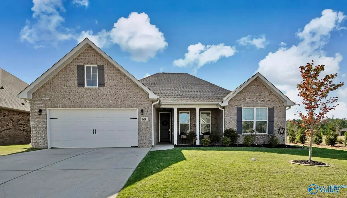 601 SE Ronnie Drive, Hartselle, AL 35640 - #1