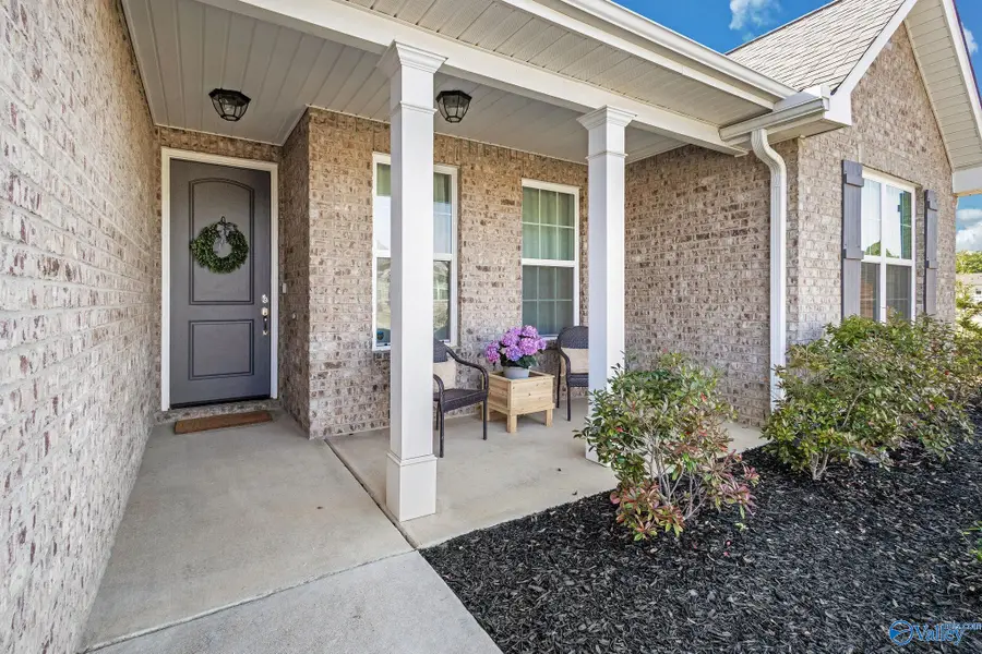601 SE Ronnie Drive, Hartselle, AL 35640 - #2