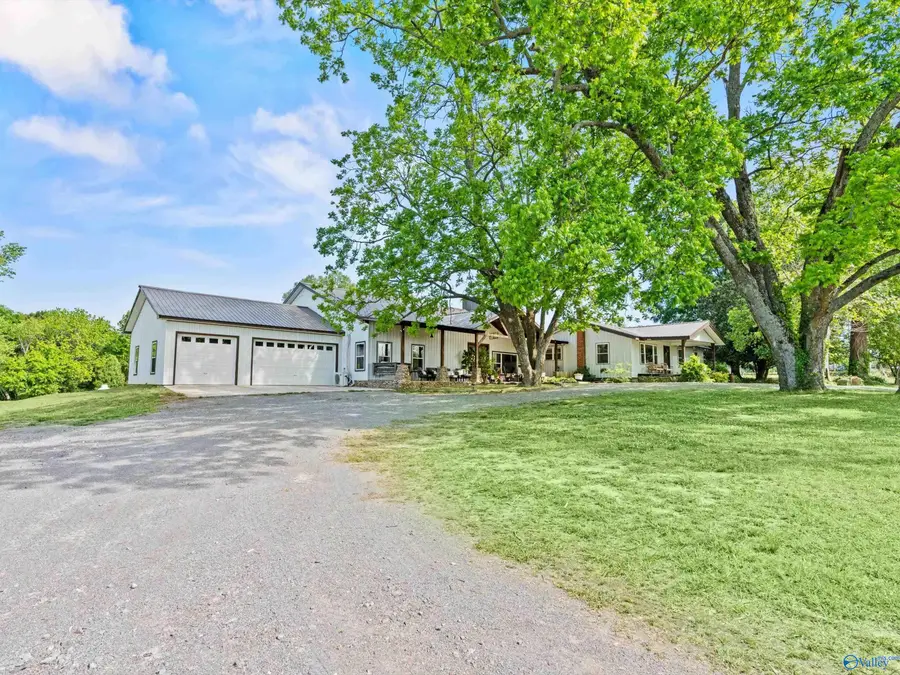 525 County Road 1240, Vinemont, AL 35179 - #3