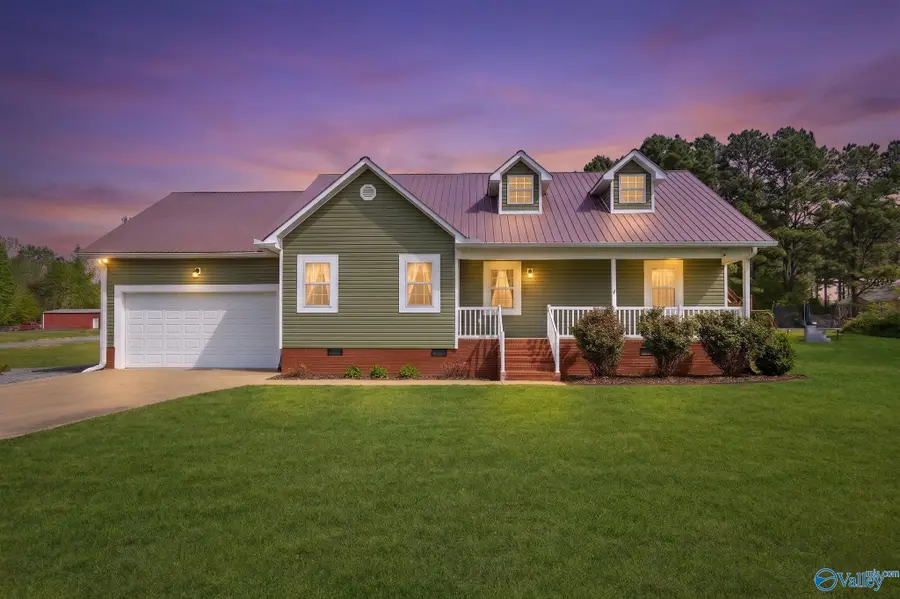 108 Ledbetter Lane, Geraldine, AL 35974 - #2