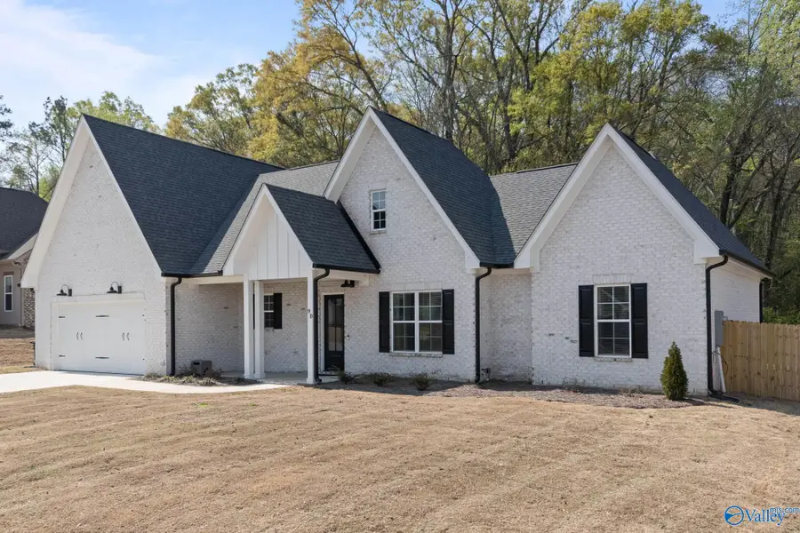 90 Tumbleweed Drive, Guntersville, AL 35976 - #2