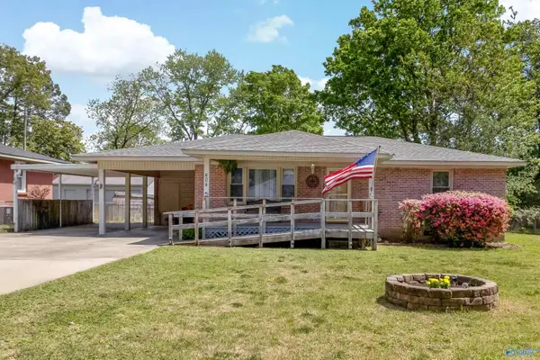 404 Cedar Street Nw, Hartselle, AL 35640