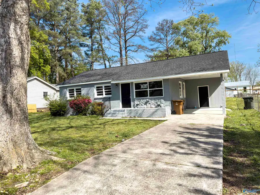 203 Haig Street Sw, Hartselle, AL 35640 - #2
