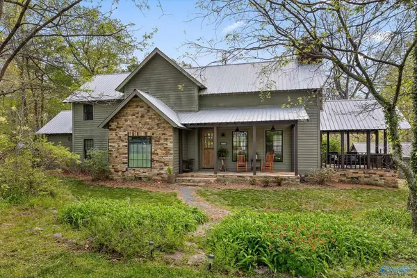 303 S Cool Street, Mentone, AL 35984
