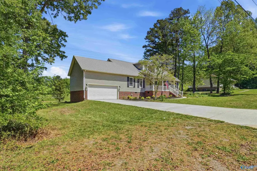 116 Newport Drive, Scottsboro, AL 35768 - #2