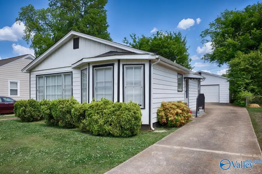 2507 Pansy Street Sw, Huntsville, AL 35801 - #3