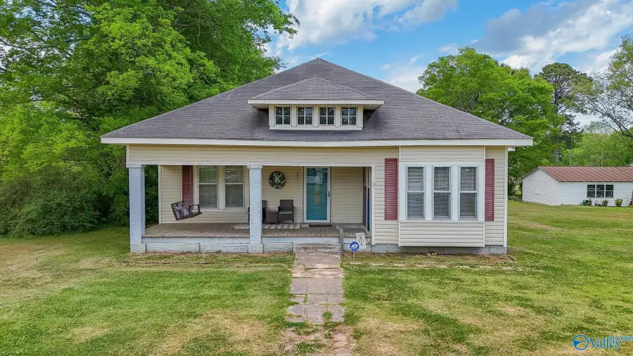 221 East Main Street, Falkville, AL 35622 - #2