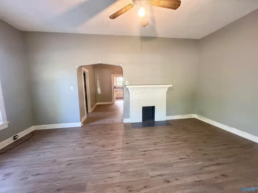 404 7th Avenue Sw, Decatur, AL 35601 - #3