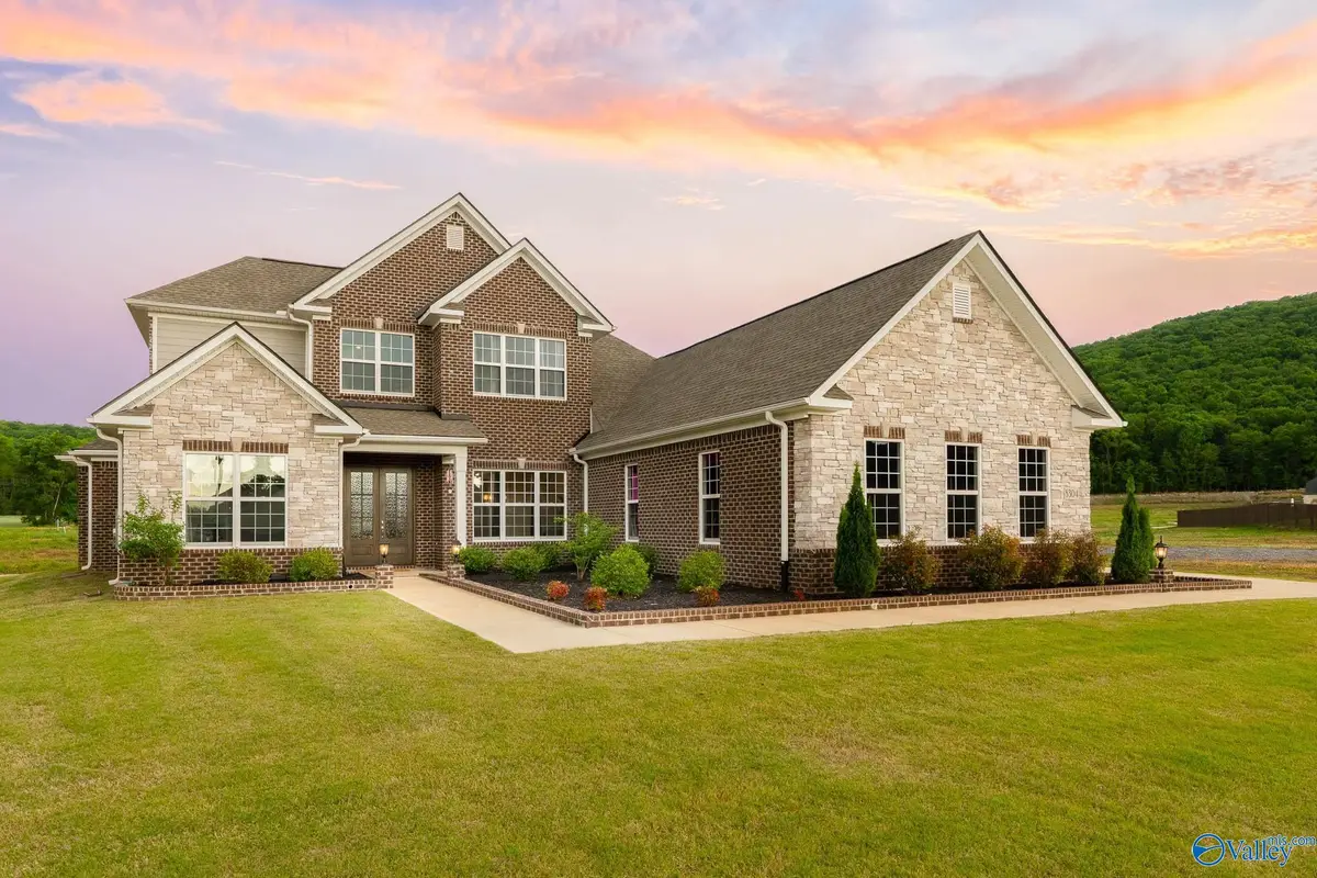 8304 Lionhead Lane Se, Owens Cross Roads, AL 35763 - #1