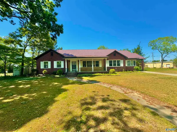 208 Glover Street, Albertville, AL 35950