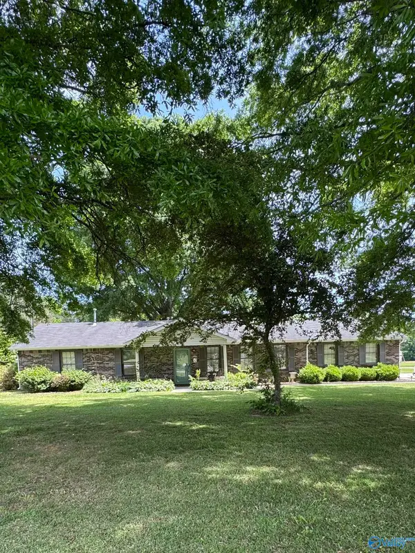 1861 New Center Road, Hartselle, AL 35640