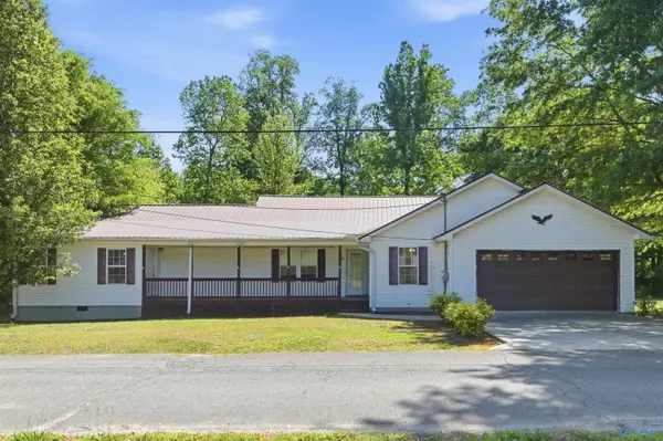 197 Holcomb Road, Guntersville, AL 35976