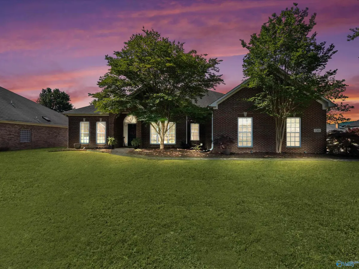 7201 Oldstone Drive Se, Owens Cross Roads, AL 35763 - #1