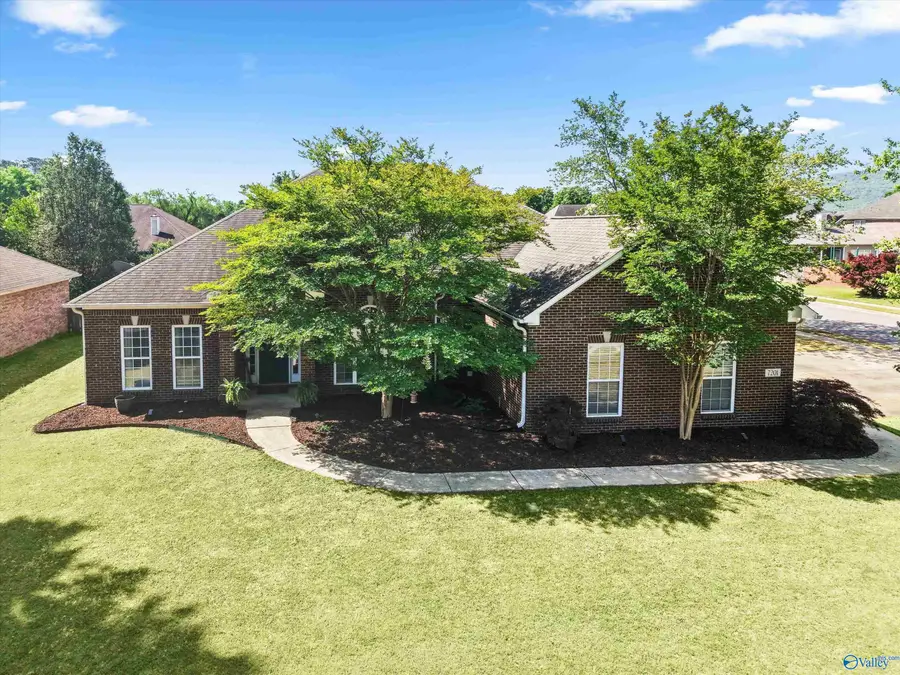 7201 Oldstone Drive Se, Owens Cross Roads, AL 35763 - #2