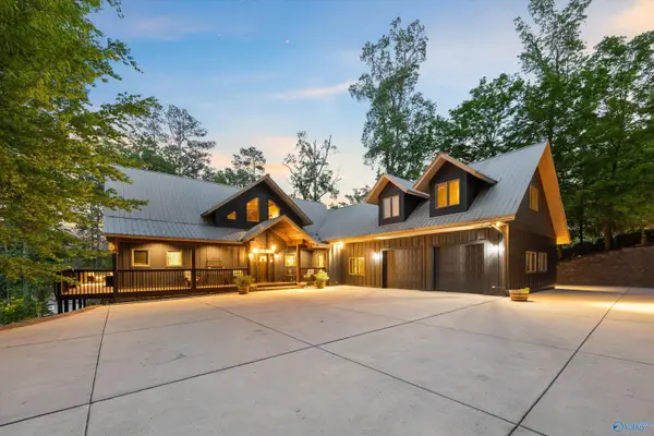 375 Adelines Way, Scottsboro, AL 35769