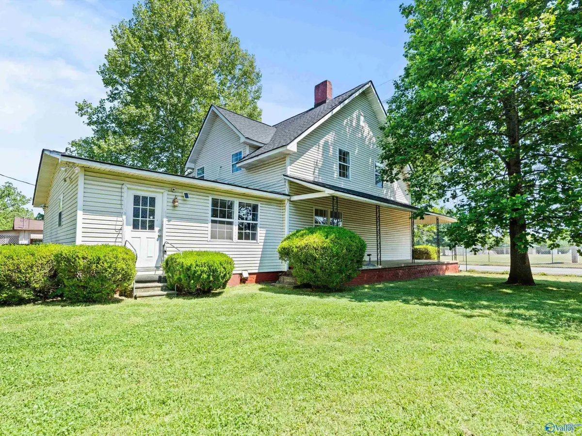 3506 Triana Blvd, Huntsville, AL 35805 - #1