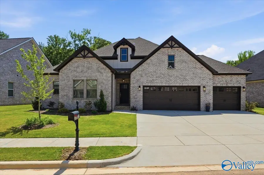 2133 Bloomfell Bend Sw, Huntsville, AL 35802 - #2