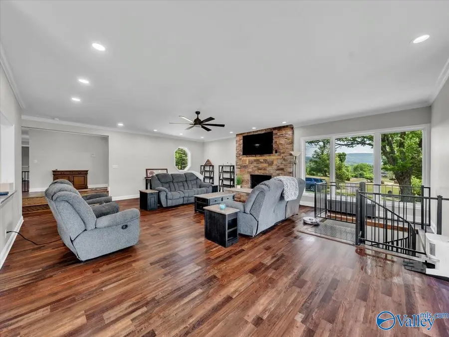 1602 Westwind Drive Nw, Fort Payne, AL 35967 - #3