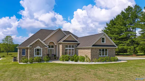 621 Sunset Drive, Henagar, AL 35978