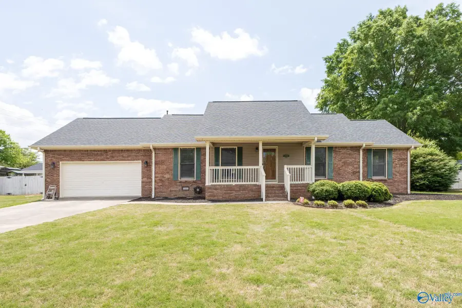 17960 Davis Street, Athens, AL 35611 - #2