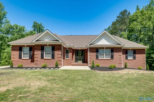22777 Compton Road, Athens, AL 35613