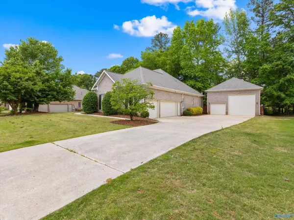 115 Holbrook Drive, Huntsville, AL 35806