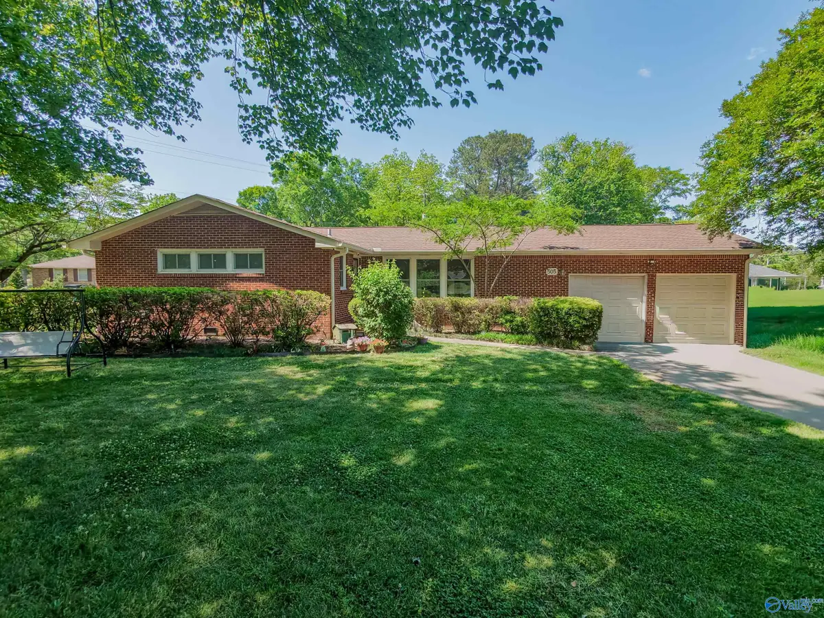 505 Bellingrath Drive Sw, Huntsville, AL 35802 - #1
