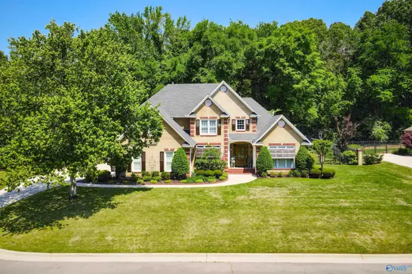2404 Hideaway Place Se, Decatur, AL 35603